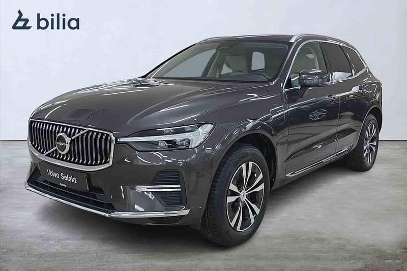 Grå Begagnad 2023 Volvo XC60 Core SUV | 389 000 kr (Superpris) - Bild 1/1