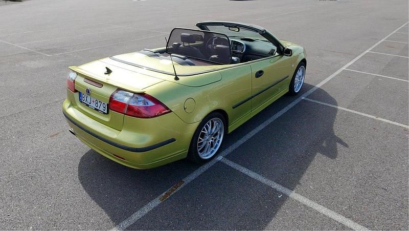 Gul Begagnad 2004 Saab 9-3 Cabriolet Vector Cab | 120 000 kr (Lite dyr) - Bild 1/4