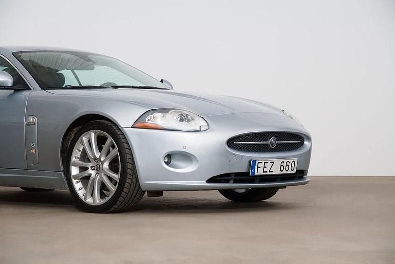 Begagnad Jaguar XK 298 HK (219 kW) 2006 Silver Sportkupé