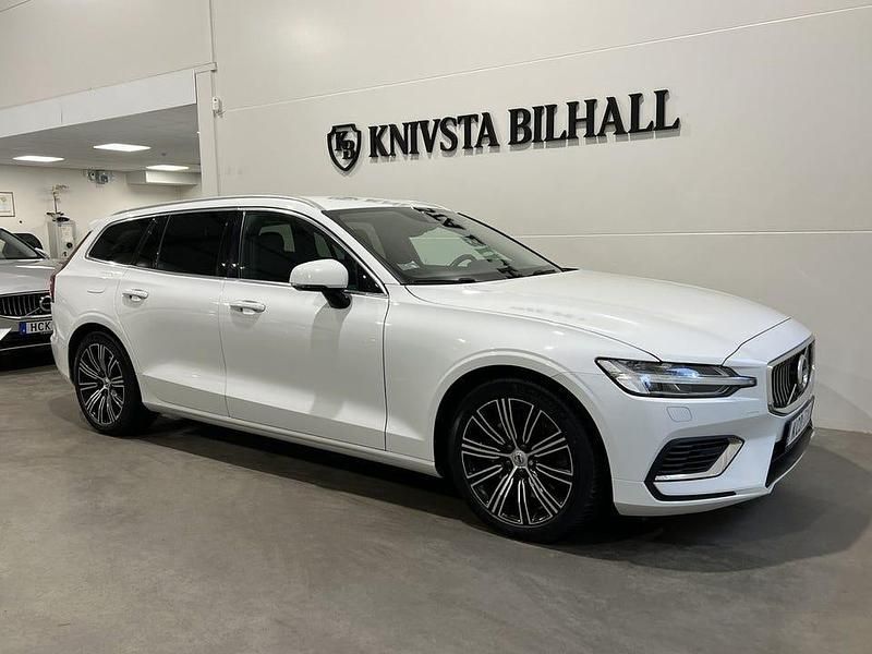 Begagnad Volvo V60 Inscription 340 HK (250 kW) 2022 Vit Kombi