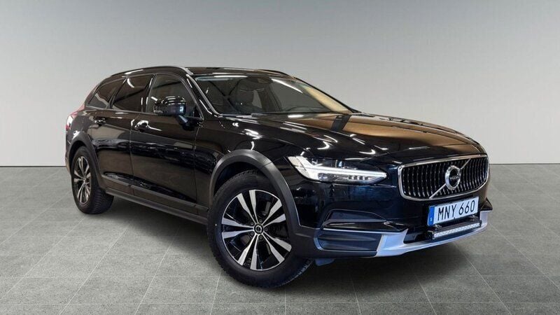 Svart Begagnad 2018 Volvo V90 CC Kinetic Kombi | 239 900 kr (Bra pris) - Bild 1/4