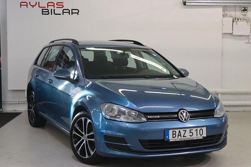 Blå Begagnad 2015 VW Golf VII Kombi | 69 900 kr (Bra pris) - Bild 1/4