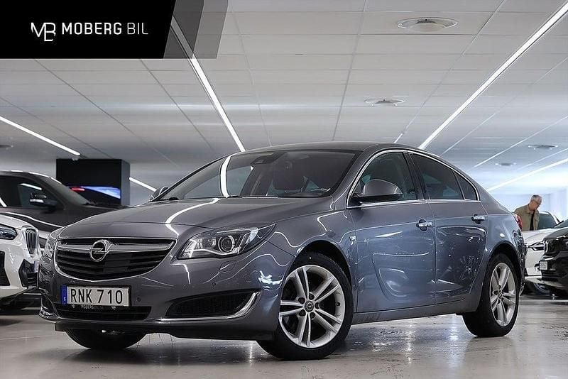 Grå Begagnad 2016 Opel Insignia Business Halvkombi | 109 900 kr (Marknadspris) - Bild 1/3