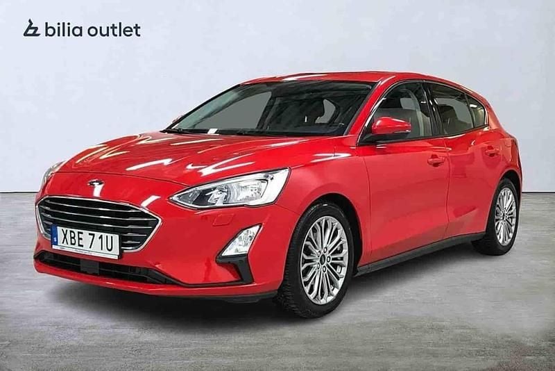 Begagnad Ford Focus 2019 Röd Halvkombi