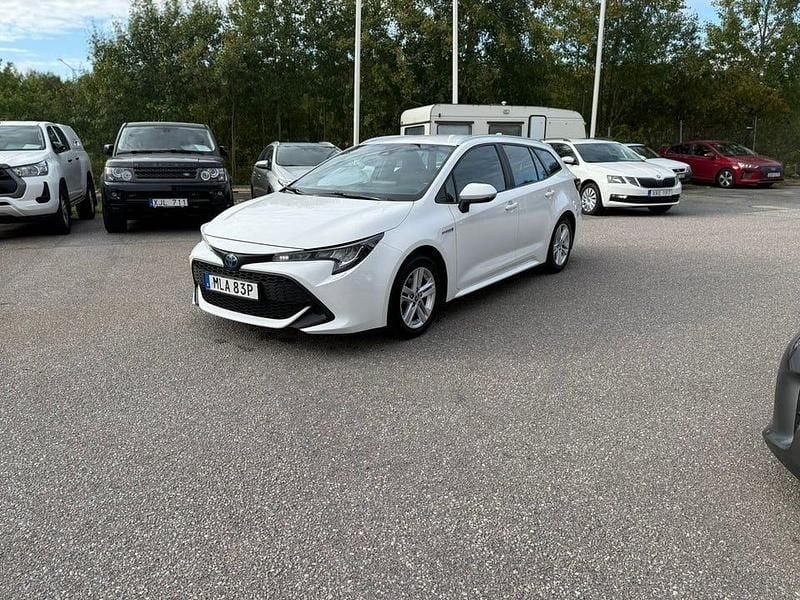 Begagnad Toyota Corolla Active 122 HK (89 kW) 2021 Vit Kombi