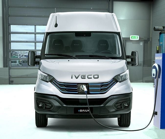 Begagnad Iveco Daily 102 kW (140 HK) 2024