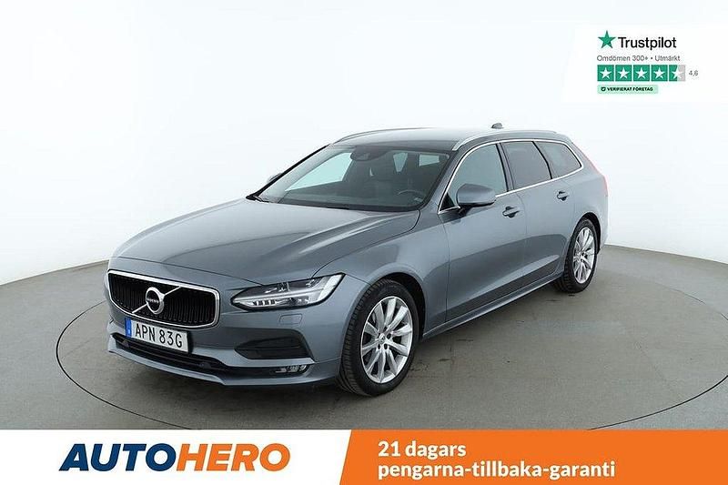 Grå Begagnad 2019 Volvo V90 Momentum Kombi | 220 000 kr (Marknadspris) - Bild 1/4