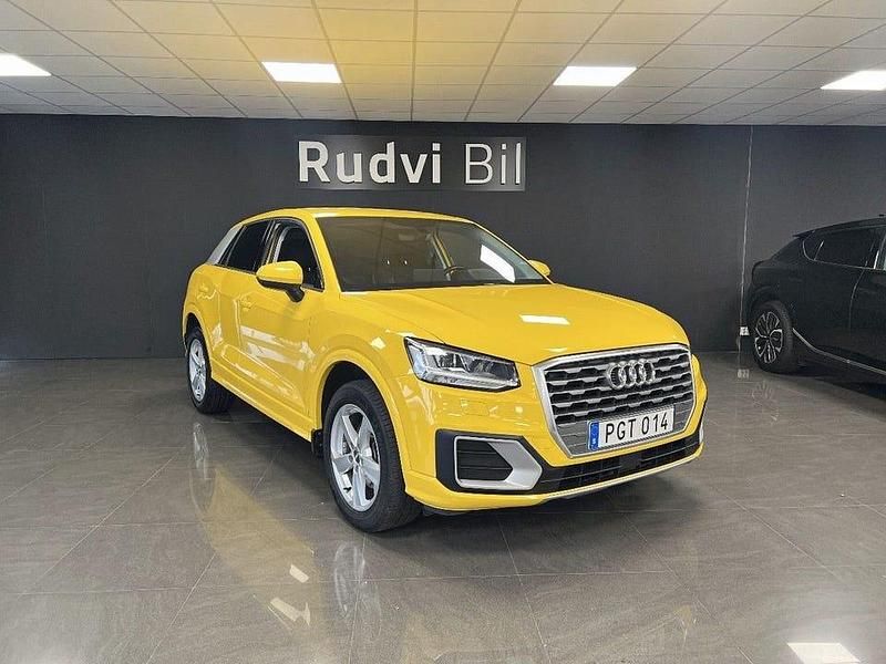 Begagnad Audi Q2 Sport 150 HK (110 kW) 2017 Gul SUV