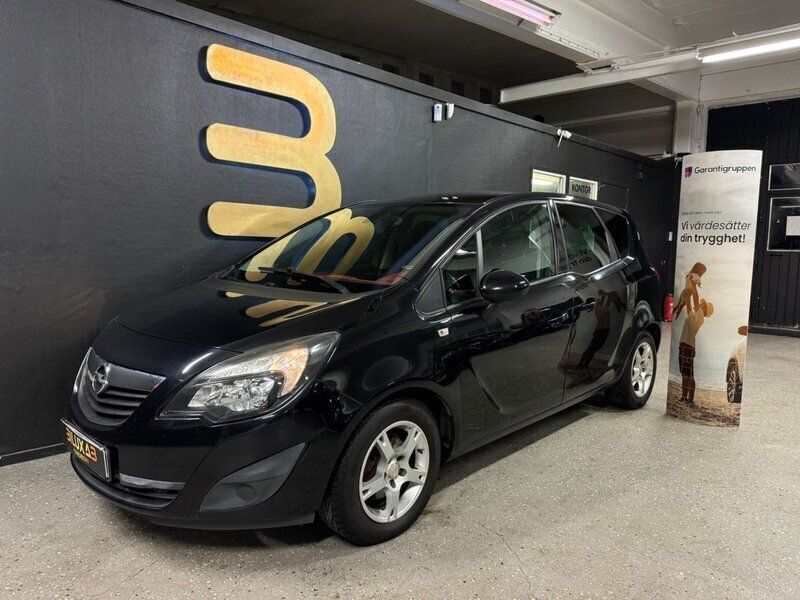 Svart Begagnad 2011 Opel Meriva Enjoy Minibuss | 46 900 kr (Marknadspris) - Bild 1/4