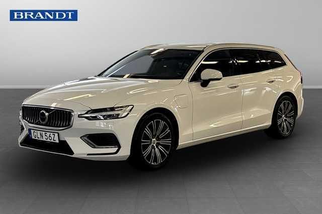 Begagnad Volvo V60 341 HK (250 kW) 2022 Vit Kombi