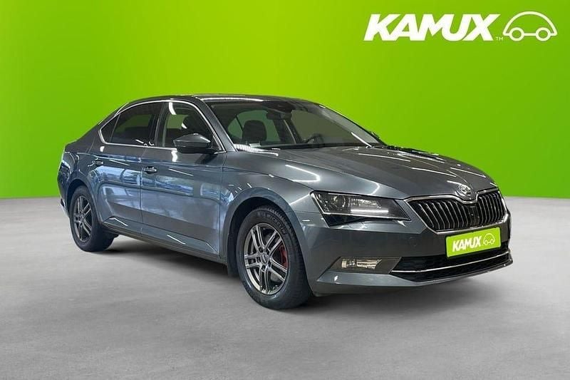 Grå Begagnad 2019 Skoda Superb Business Line Kombi | 169 800 kr (Bra pris) - Bild 1/3