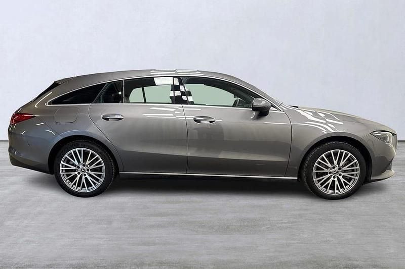 Begagnad Mercedes CLA250 Shooting Brake SE 220 HK (161 kW) 2023 Grå Kombi