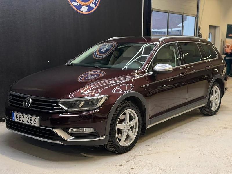 Begagnad VW Passat Alltrack 190 HK (139 kW) 2018 Röd Kombi