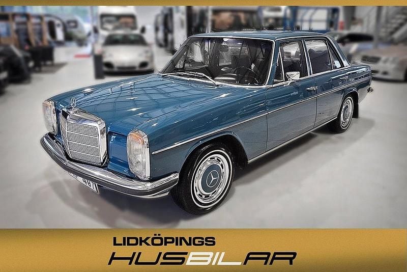 Begagnad 1971 Mercedes 200 Sedan | 149 000 kr - Bild 1/4