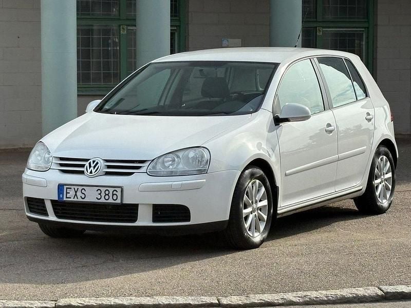 Vit Begagnad 2008 VW Golf VI Trendline Halvkombi | 44 900 kr (Marknadspris) - Bild 1/4
