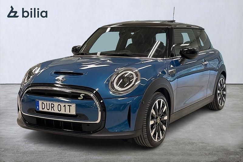 Blå Begagnad 2024 Mini Cooper SE Halvkombi | 249 900 kr - Bild 1/4