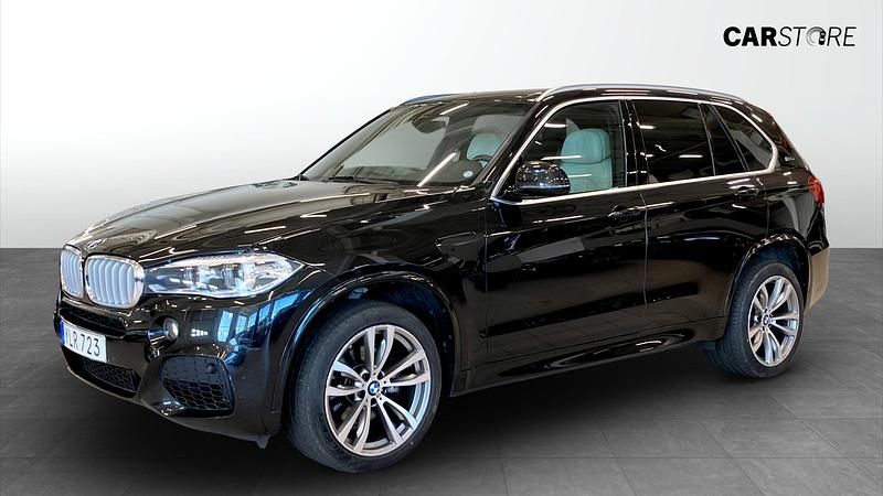 Svart Begagnad 2017 BMW X5 M Sport SUV | 329 900 kr (Marknadspris) - Bild 1/4