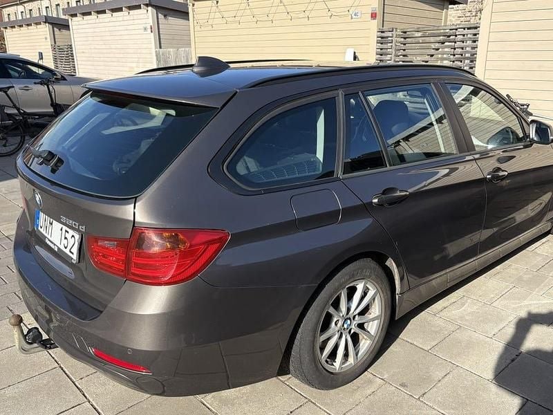 Begagnad BMW 320 184 HK (135 kW) 2013 Havanna metallic Kombi
