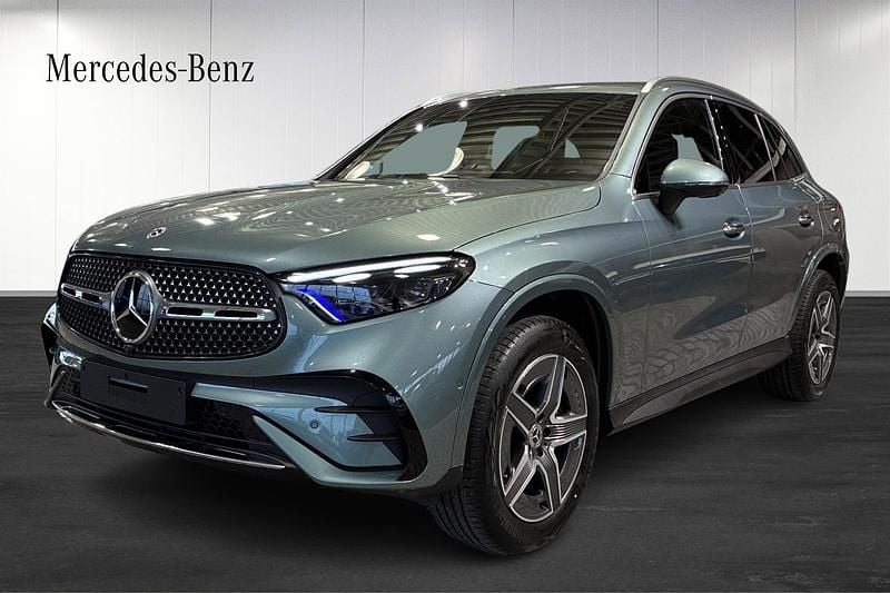 Ny 2026 Mercedes GLC300e AMG line SUV | 829 750 kr (Marknadspris) - Bild 1/4