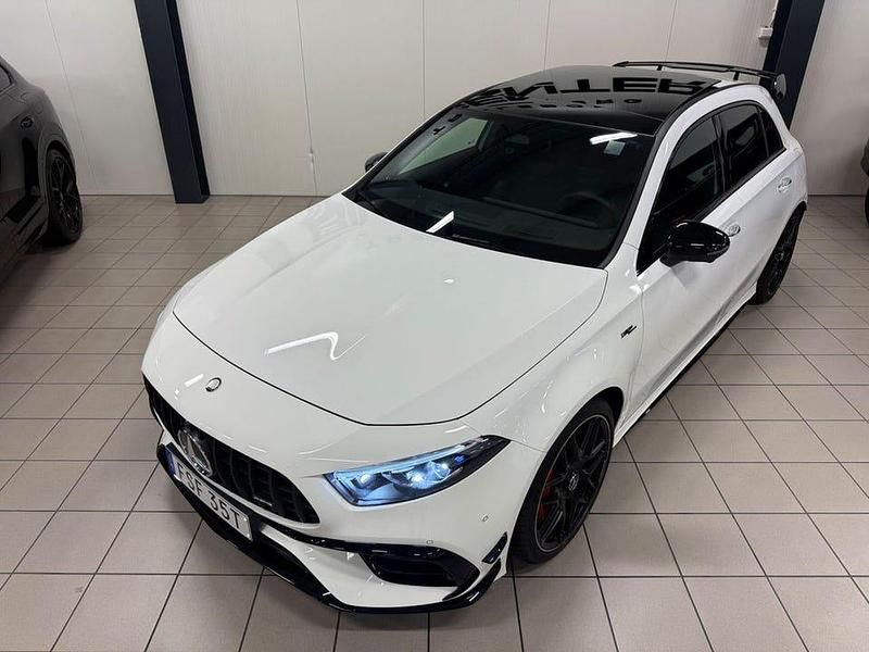 Begagnad Mercedes A45 AMG AMG 422 HK (310 kW) 2024 Vit Halvkombi