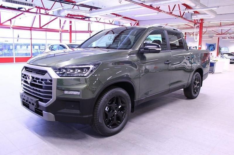 Grön Begagnad 2024 Ssangyong (KGM) Musso Pickup | 549 875 kr (Marknadspris) - Bild 1/4