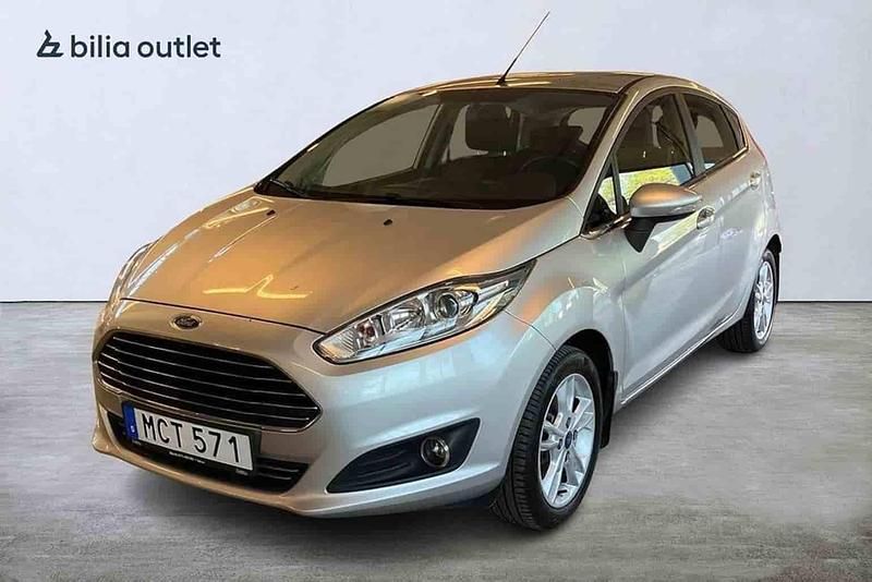 Grå Begagnad 2015 Ford Fiesta Titanium Halvkombi | 99 001 kr (Marknadspris) - Bild 1/1