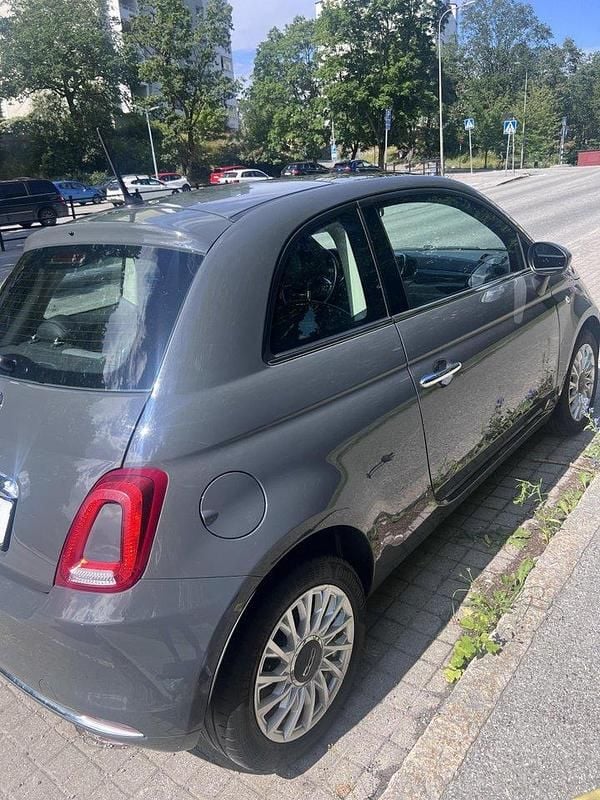 Grå Begagnad 2018 Fiat 500 Lounge Halvkombi | 75 000 kr (Superpris) - Bild 1/4