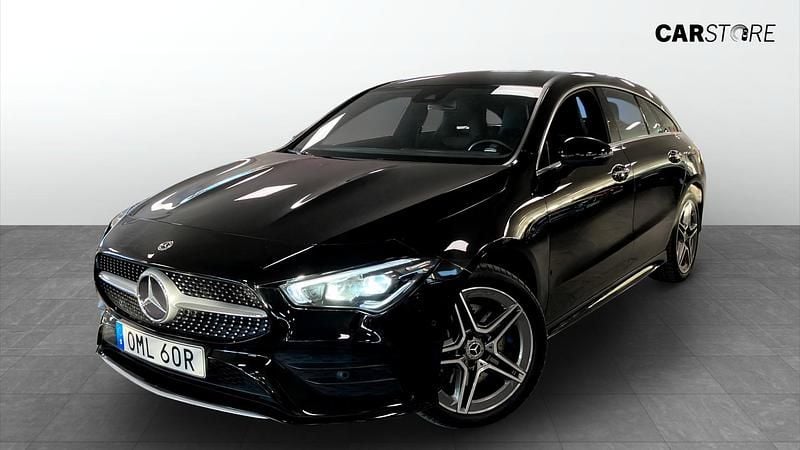 Begagnad Mercedes CLA250e Shooting Brake AMG line 218 HK (160 kW) 2022 Svart Kombi