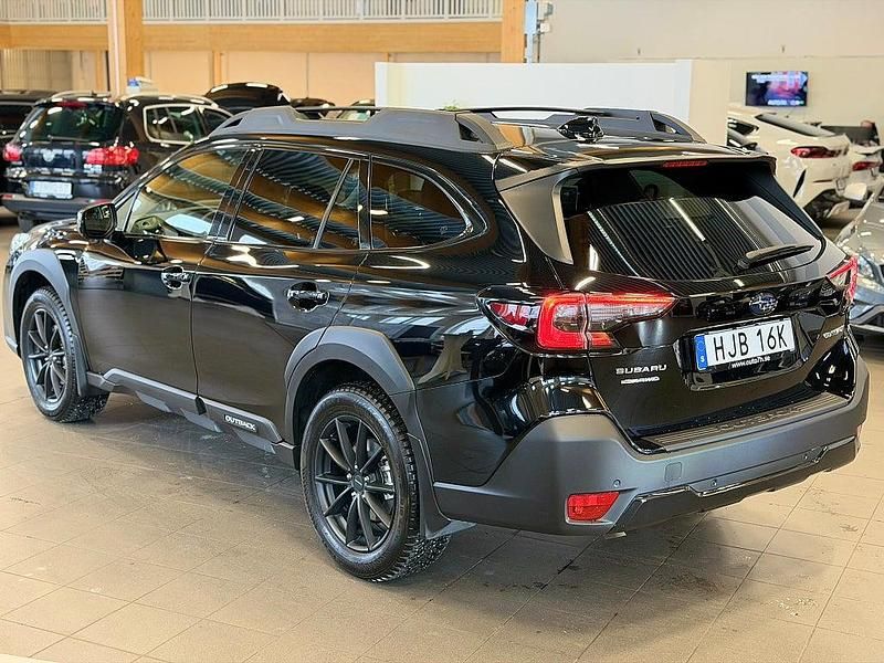 Begagnad Subaru Outback 169 HK (124 kW) 2024 Svart Kombi