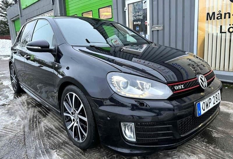 Begagnad VW Golf VII Edition 235 HK (172 kW) 2012 Svart