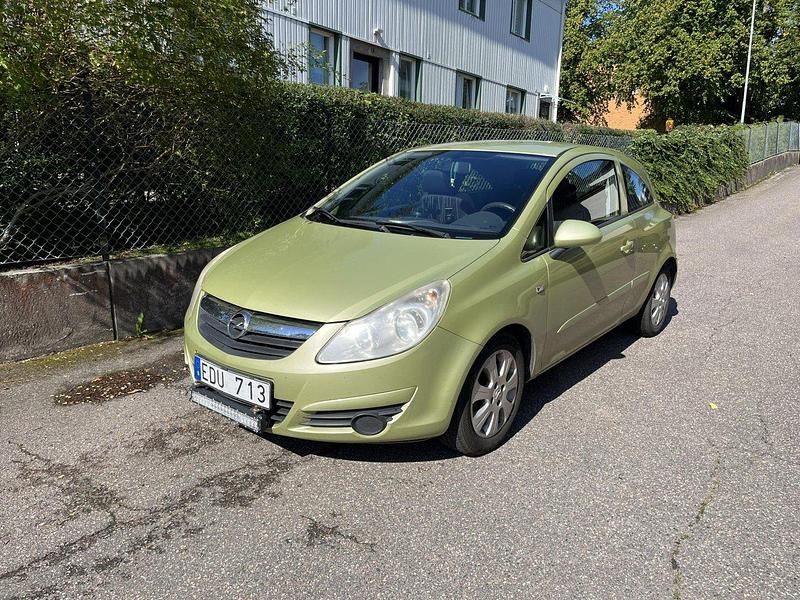 Grön Begagnad 2007 Opel Corsa Halvkombi | 24 900 kr (Marknadspris) - Bild 1/4