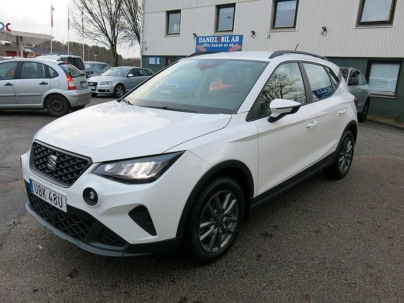 Vit Begagnad 2021 Seat Arona Comfort SUV | 155 000 kr (Marknadspris) - Bild 1/4