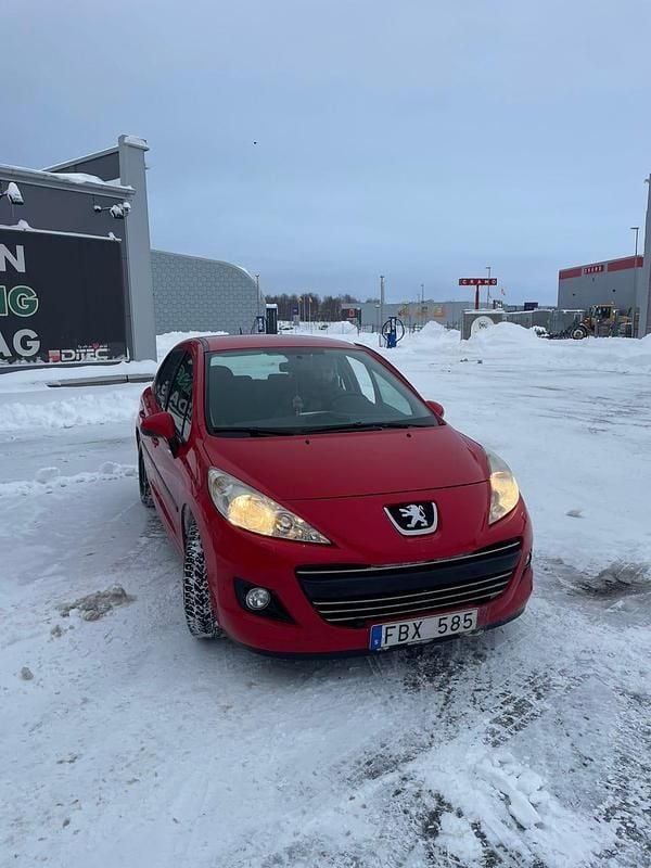 Begagnad 2011 Peugeot 207 Halvkombi | 44 000 kr (Dyr) - Bild 1/2