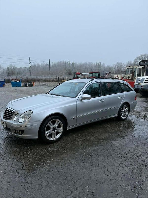 Begagnad 2008 Mercedes E220 Kombi | 65 000 kr - Bild 1/4