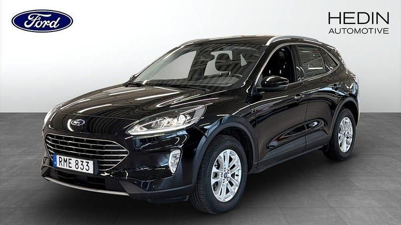 Begagnad Ford Kuga Titanium 224 HK (164 kW) 2023 Svart SUV