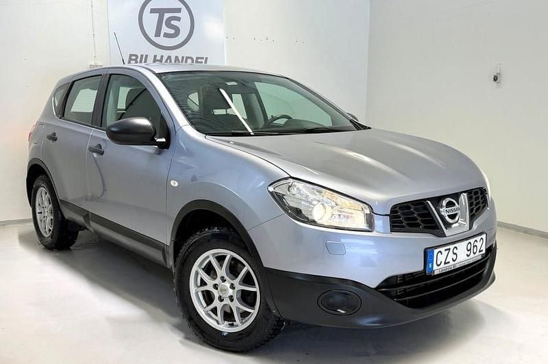 Begagnad Nissan Qashqai 131 HK (96 kW) 2013 Grå SUV