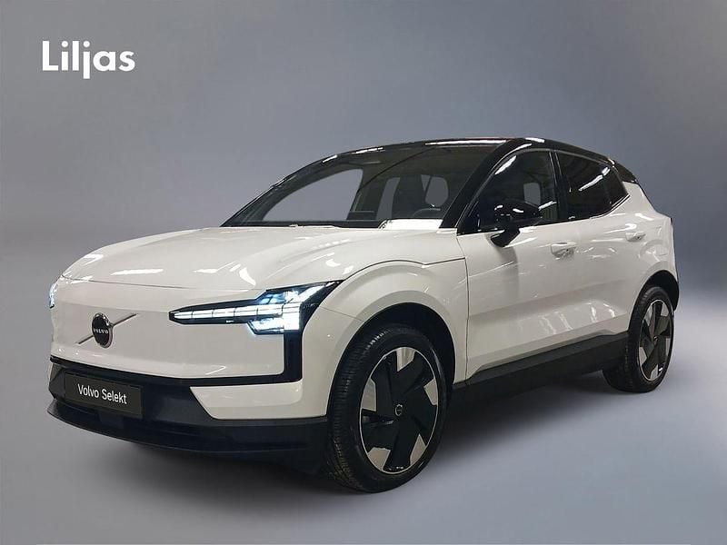 Vit Begagnad 2025 Volvo EX30 Single Motor Extended Range SUV | 379 000 kr (Marknadspris) - Bild 1/2