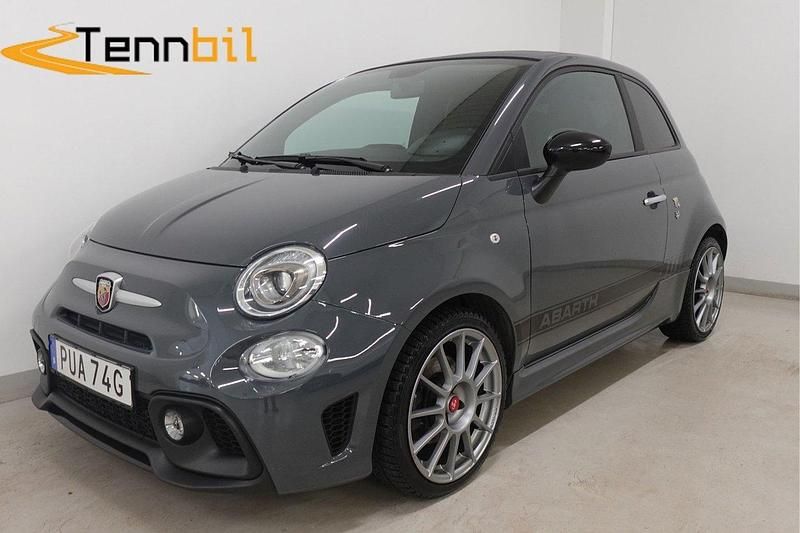 Grå Begagnad 2020 Abarth 595C Cab | 199 800 kr - Bild 1/4