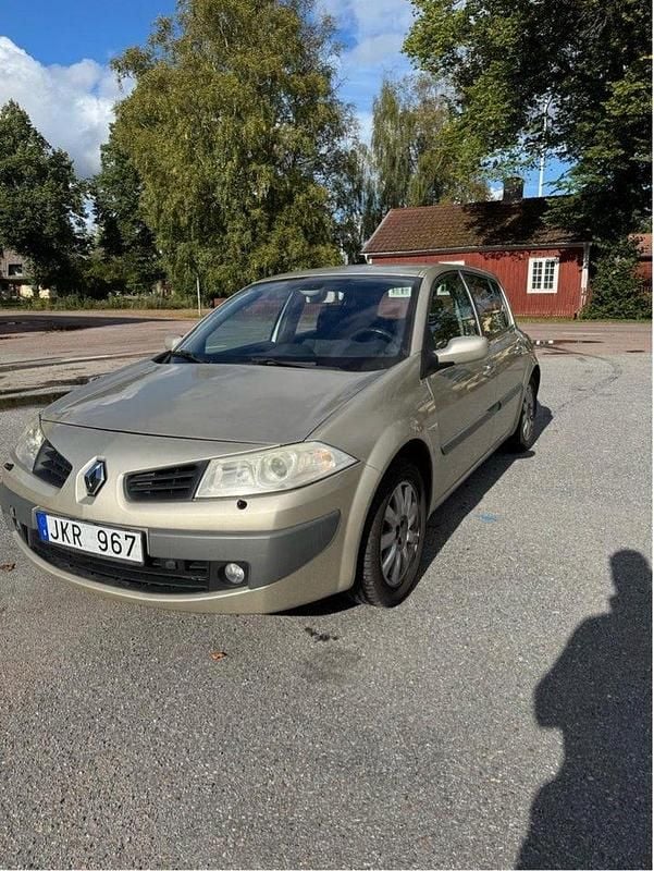 Begagnad Renault Mégane 105 HK (77 kW) 2008