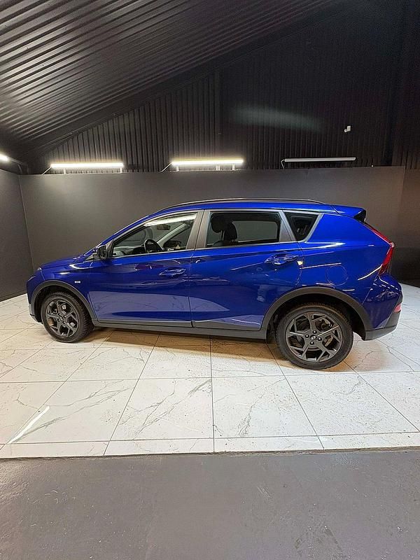 Begagnad Hyundai Bayon Essential 101 HK (74 kW) 2022 Blå SUV