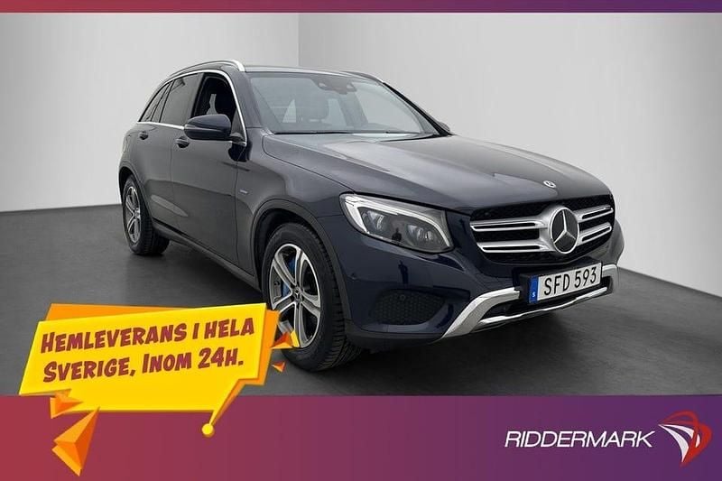 Mblå Begagnad 2018 Mercedes GLC350 AMG SUV | 249 900 kr - Bild 1/3