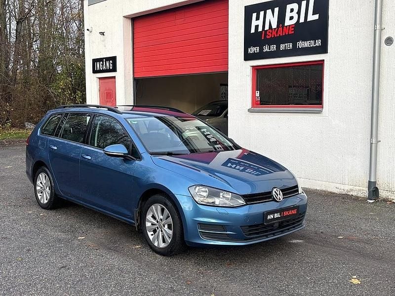 Blå Begagnad 2014 VW Golf VII Kombi | 94 900 kr (Marknadspris) - Bild 1/4