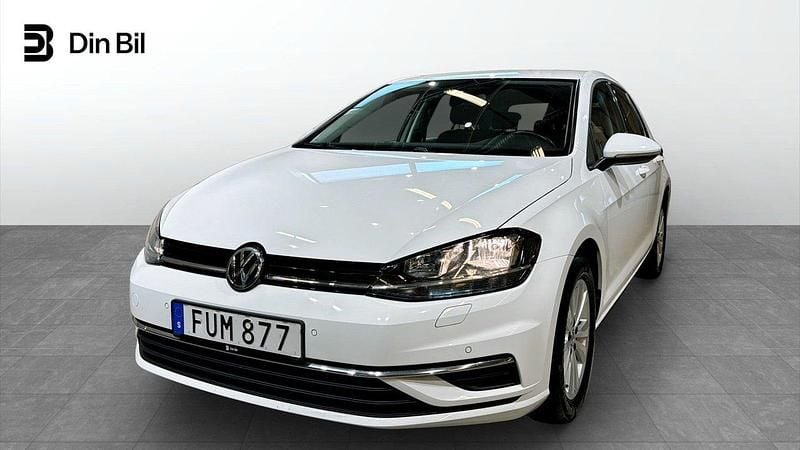 Vit Begagnad 2018 VW Golf VII Halvkombi | 159 900 kr (Marknadspris) - Bild 1/4