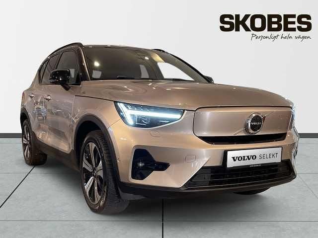 Begagnad 2023 Volvo XC40 SUV | 374 900 kr - Bild 1/3