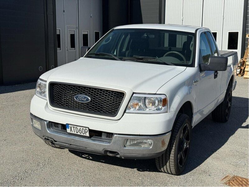 Vit Begagnad 2004 Ford F-150 Pickup | 140 000 kr (Marknadspris) - Bild 1/4