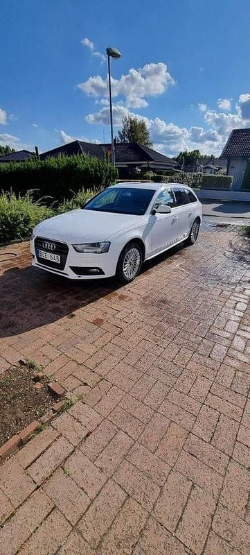 Vit Begagnad 2013 Audi A4 Kombi | 66 000 kr (Bra pris) - Bild 1/4