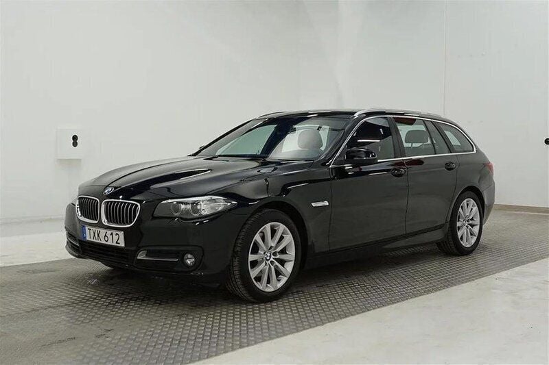 Svart Begagnad 2017 BMW 520 Kombi | 169 900 kr (Superpris) - Bild 1/4