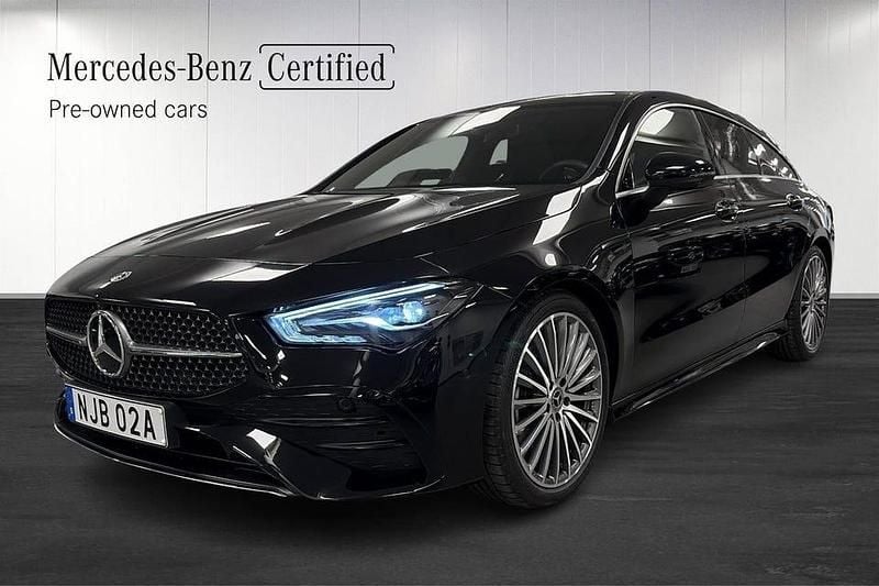 Svart Begagnad 2024 Mercedes CLA200 Shooting Brake Premium Kombi | 359 000 kr (Bra pris) - Bild 1/4