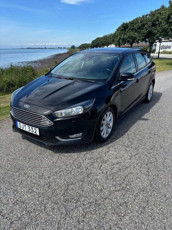 Svart Begagnad 2016 Ford Focus Titanium Kombi | 69 900 kr (Bra pris) - Bild 1/4
