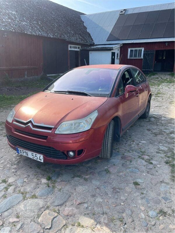 Röd Begagnad 2006 Citroën C4 Halvkombi | 10 000 kr - Bild 1/4